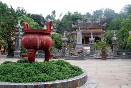 隆山寺long son pagoda