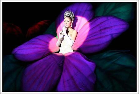 西蒙人妖秀Phuket Simon Cabaret
