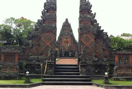 巴图布兰寺庙Batuan Temple