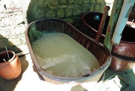 芽庄泥浆浴Thap Ba Hot Spring