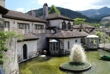 箱根玻璃森林美术馆Venetian Glass Museum