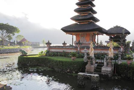 水神庙Pura Ulun Danu Bratan