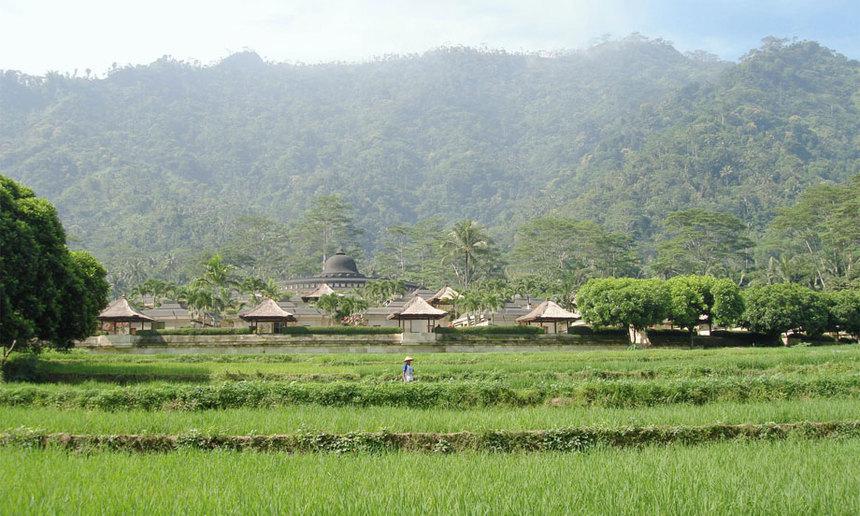 Amanjiwo Resort