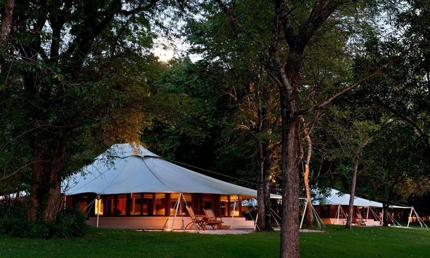 11 Wana Ocean Tent at Dusk_1400x600.jpg